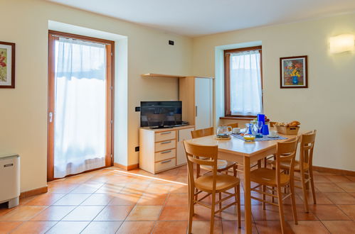 Photo 8 - 2 bedroom Apartment in Garda with swimming pool and garden