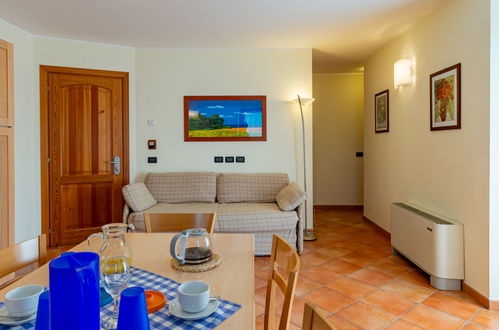 Foto 7 - Apartamento de 2 quartos em Garda com piscina e vista para a montanha