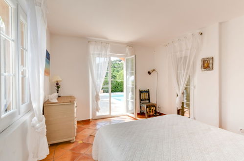 Foto 11 - Casa con 5 camere da letto a Sainte-Maxime con piscina privata e vista mare