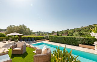 Foto 1 - Casa de 5 quartos em Sainte-Maxime com piscina privada e vistas do mar