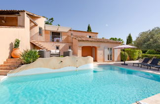 Foto 2 - Casa de 5 quartos em Sainte-Maxime com piscina privada e vistas do mar