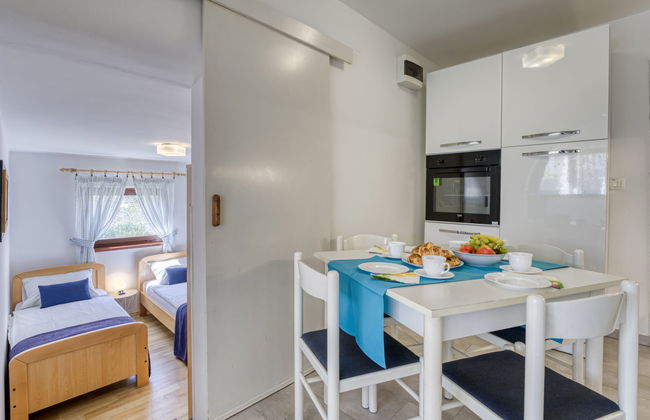 Apartamento de 3 quartos em Omišalj com jardim e terraço - Foto 13