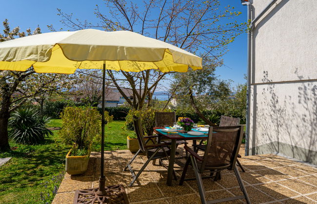 Apartamento de 3 quartos em Omišalj com jardim e terraço - Foto 8
