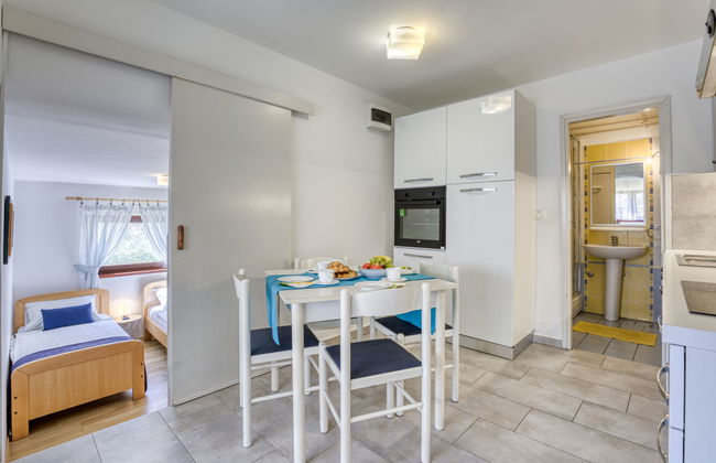 Apartamento de 3 quartos em Omišalj com jardim e terraço - Foto 4