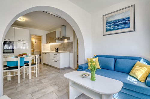 Photo 3 - Appartement de 2 chambres à Omišalj avec jardin et terrasse