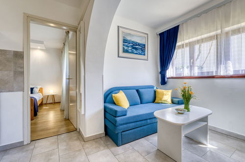 Photo 16 - Appartement de 2 chambres à Omišalj avec jardin et terrasse