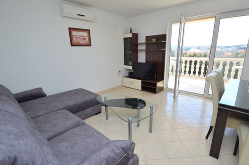 Photo 5 - 3 bedroom Apartment in Tisno with terrace and sea view