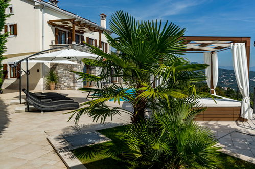 Foto 49 - Haus mit 4 Schlafzimmern in Opatija mit privater pool und garten