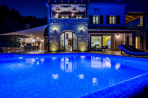 Foto 57 - Casa con 4 camere da letto a Opatija con piscina privata e vista mare