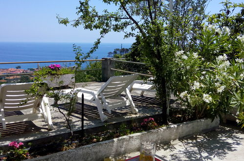 Photo 24 - 2 bedroom Apartment in Costarainera with garden and terrace