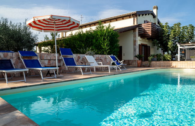 Casa de 3 quartos em Città Sant'Angelo com piscina e jardim - Foto 7