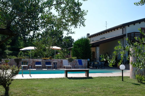 Foto 17 - Casa con 3 camere da letto a Città Sant'Angelo con piscina e vista mare