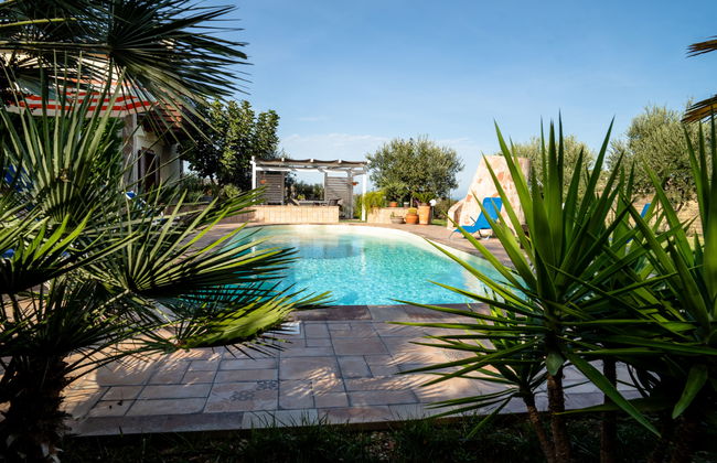 Casa de 3 quartos em Città Sant'Angelo com piscina e jardim - Foto 3