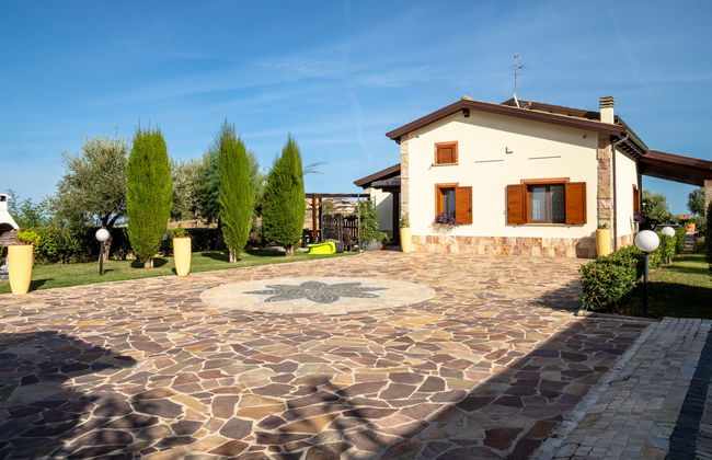 Casa de 3 quartos em Città Sant'Angelo com piscina e jardim - Foto 47