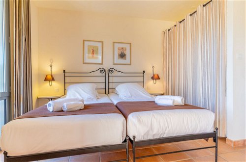 Foto 16 - Appartamento con 2 camere da letto a Saumane-de-Vaucluse con piscina e giardino