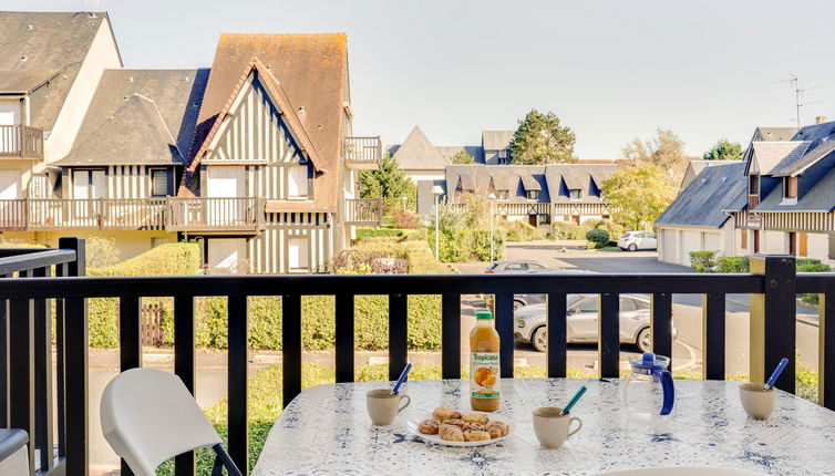 Foto 1 - Apartamento de 1 habitación en Cabourg con vistas al mar