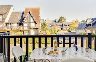 Foto 1 - Apartamento de 1 habitación en Cabourg con vistas al mar