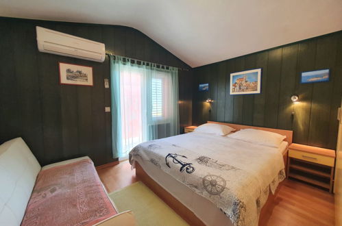 Foto 7 - Apartamento de 3 quartos em Primošten com piscina privada e vistas do mar