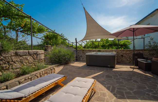 Casa de 3 quartos em Vinodolska Općina com piscina privada e jardim - Foto 9