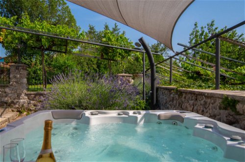 Foto 6 - Casa con 3 camere da letto a Vinodolska Općina con piscina privata e vista mare