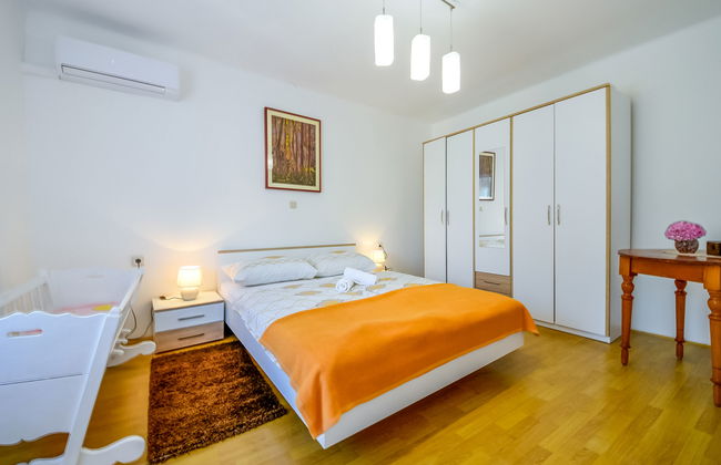 Casa de 3 quartos em Vinodolska Općina com piscina privada e jardim - Foto 7