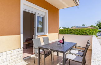 Photo 3 - 1 bedroom Apartment in Medulin with swimming pool and garden