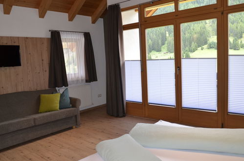 Foto 9 - Appartamento con 3 camere da letto a Ischgl con giardino e terrazza