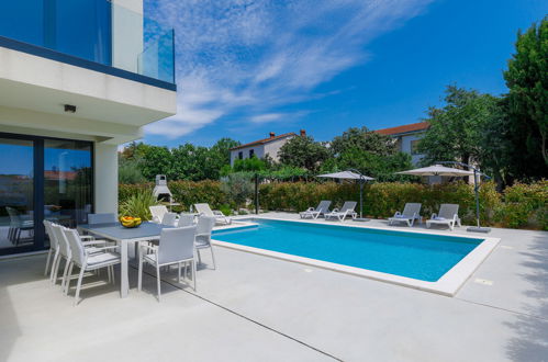 Foto 9 - Casa de 3 quartos em Pula com piscina privada e jardim