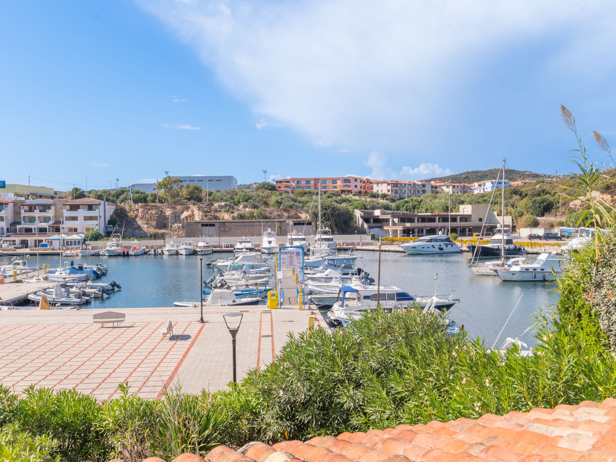 Foto 2 - Apartamento de 2 quartos em Santa Teresa Gallura com jardim e terraço