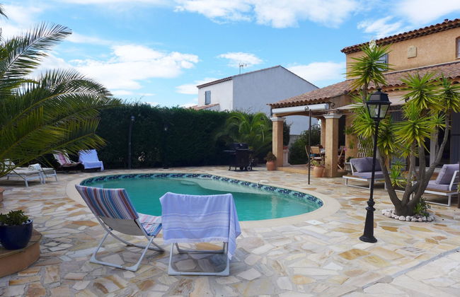 Casa de 4 quartos em Fréjus com piscina privada e jardim - Foto 21