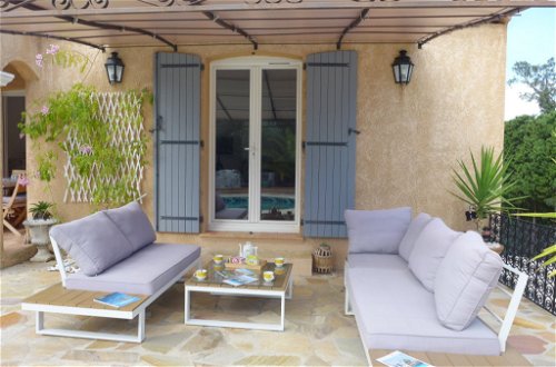 Foto 17 - Casa de 3 quartos em Fréjus com piscina privada e vistas do mar