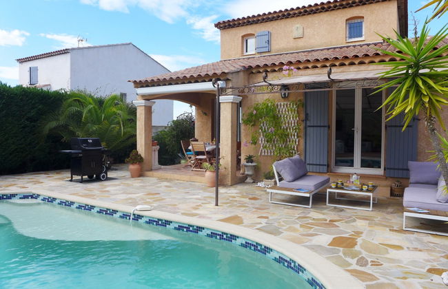 Casa de 4 quartos em Fréjus com piscina privada e jardim - Foto 18