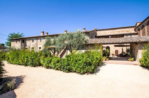 Foto 3 - Casa de 10 quartos em Colle di Val d'Elsa com piscina privada e jardim