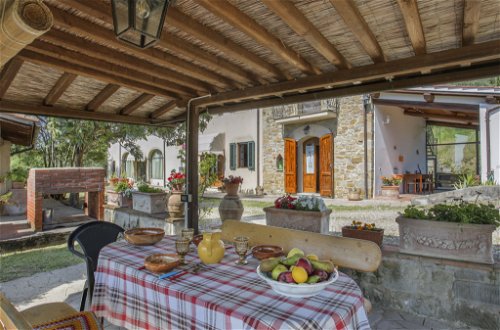 Foto 3 - Apartamento de 1 quarto em Castelfranco Piandiscò com piscina e jardim