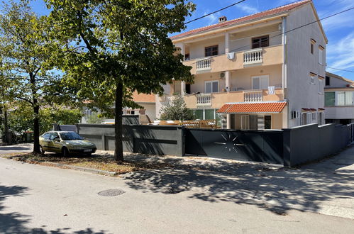 Foto 25 - Apartamento de 2 quartos em Zadar com jardim e terraço