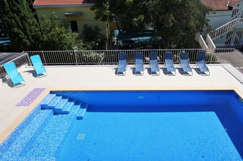 Foto 4 - Casa de 5 habitaciones en Seget con piscina privada y terraza