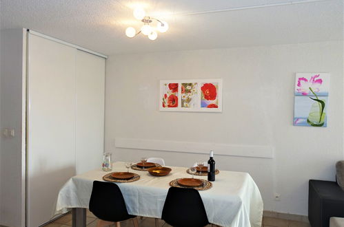 Photo 6 - 2 bedroom Apartment in Narbonne with swimming pool and garden