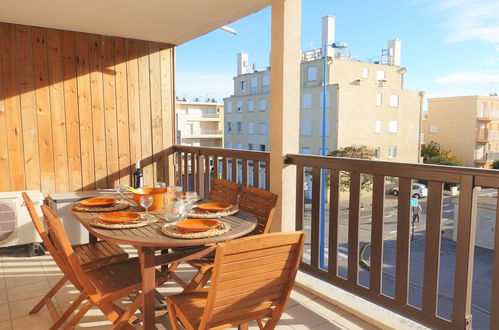 Photo 1 - 2 bedroom Apartment in Narbonne with swimming pool and sea view