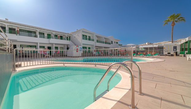 Elena Apartamentos - Photo 2