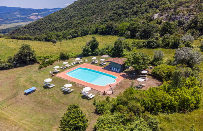 3 bedroom Apartment in Castelnuovo di Val di Cecina with swimming pool and garden - Photo 59