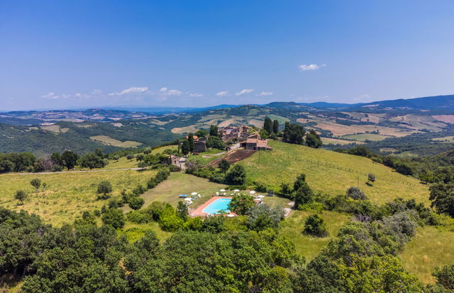 3 bedroom Apartment in Castelnuovo di Val di Cecina with swimming pool and garden - Photo 38