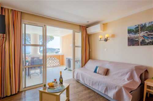 Foto 7 - Apartamento de 2 habitaciones en Saint-Raphaël con piscina y vistas al mar