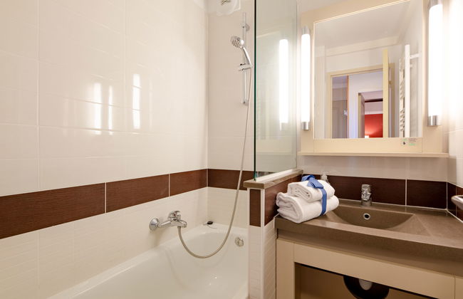 Apartment mit 2 Schlafzimmern in Saint-Raphaël mit schwimmbad und garten - Foto 15