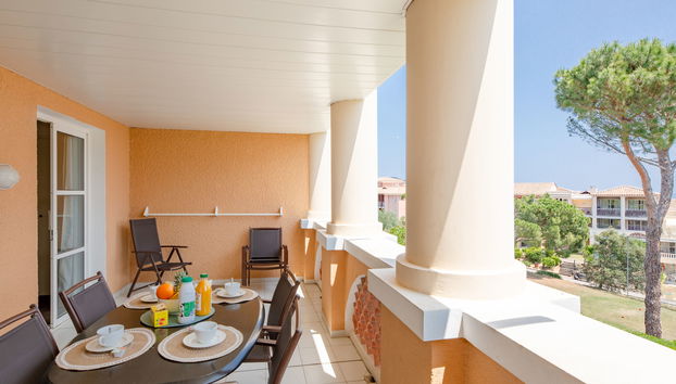 Apartment mit 2 Schlafzimmern in Saint-Raphaël mit schwimmbad und garten - Foto 4