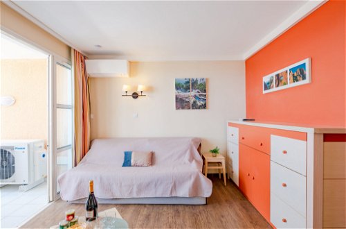 Photo 2 - Appartement de 2 chambres à Saint-Raphaël avec piscine et vues à la mer