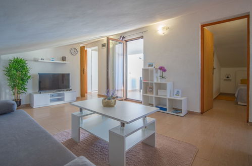 Photo 7 - 1 bedroom Apartment in Senj with terrace