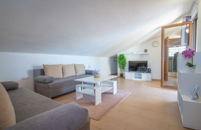 Apartment mit 2 Schlafzimmern in Senj mit terrasse - Foto 5