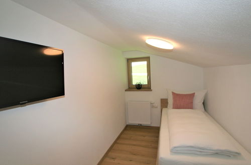 Foto 11 - Appartamento con 3 camere da letto a Ramsau im Zillertal con terrazza e vista sulle montagne