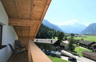 Foto 3 - Apartment mit 3 Schlafzimmern in Ramsau im Zillertal mit terrasse und blick auf die berge