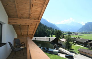 Foto 3 - Appartamento con 3 camere da letto a Ramsau im Zillertal con giardino e terrazza